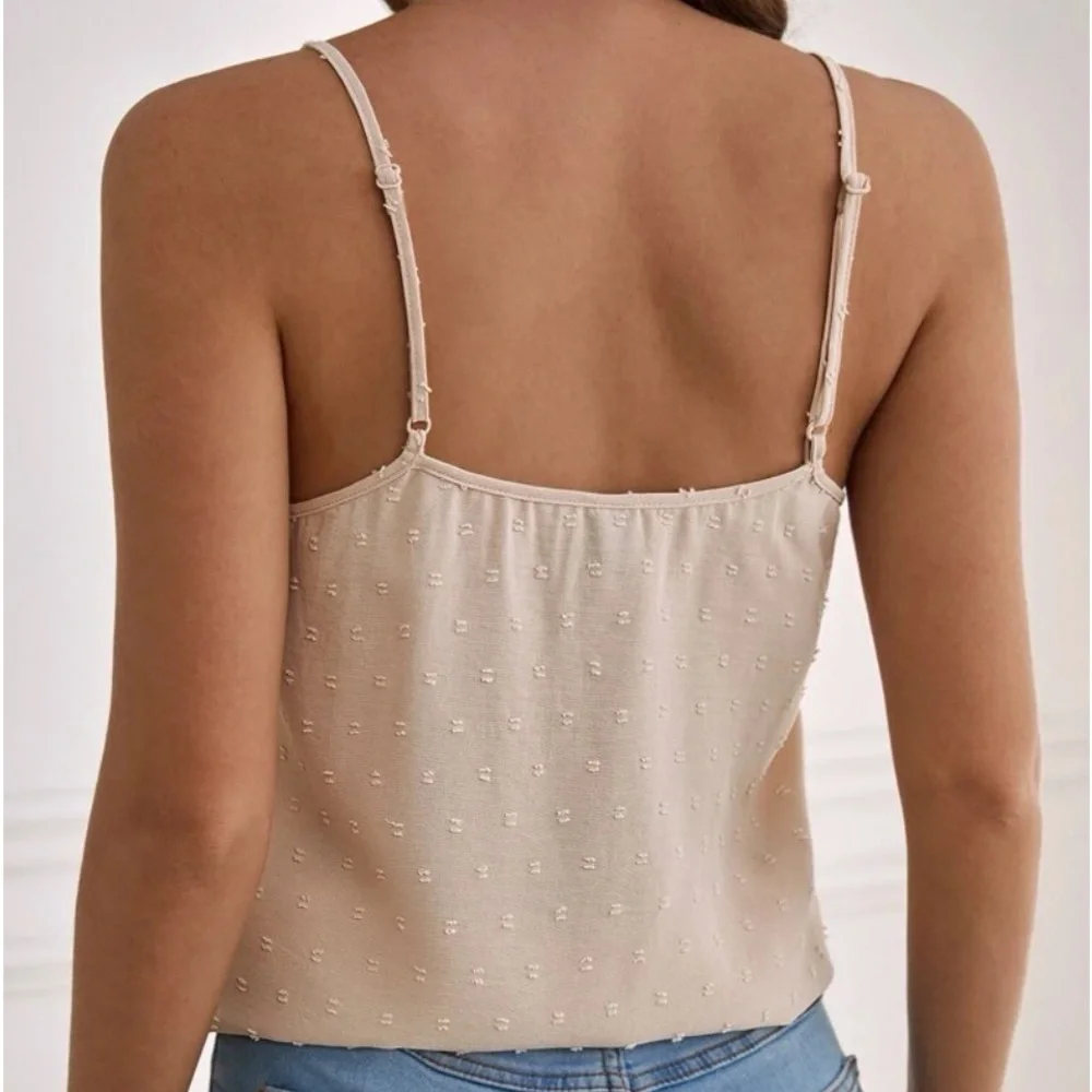 New V neck sleeveless top - Picture 6 of 6